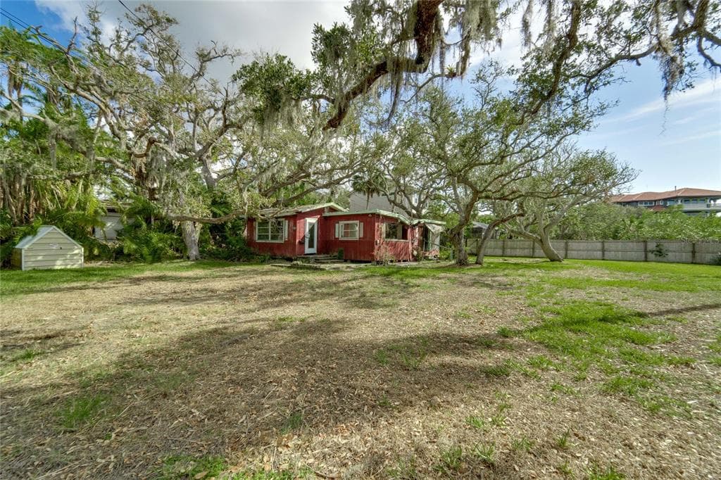 15106 MARY STREET LARGO, FL 33774