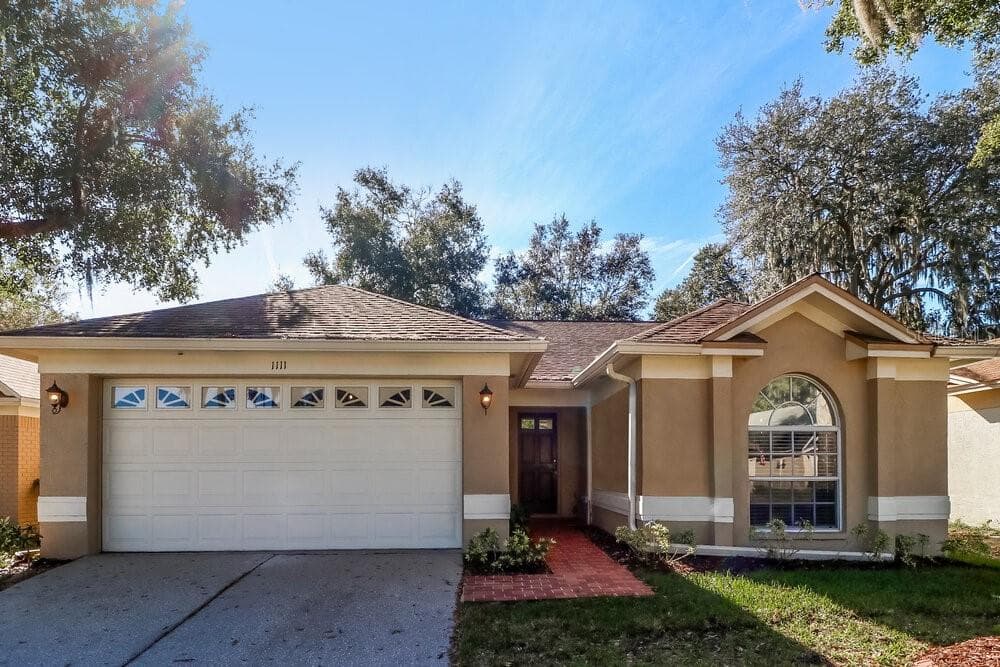 1111 HARDWOOD DRIVE VALRICO, FL 33596