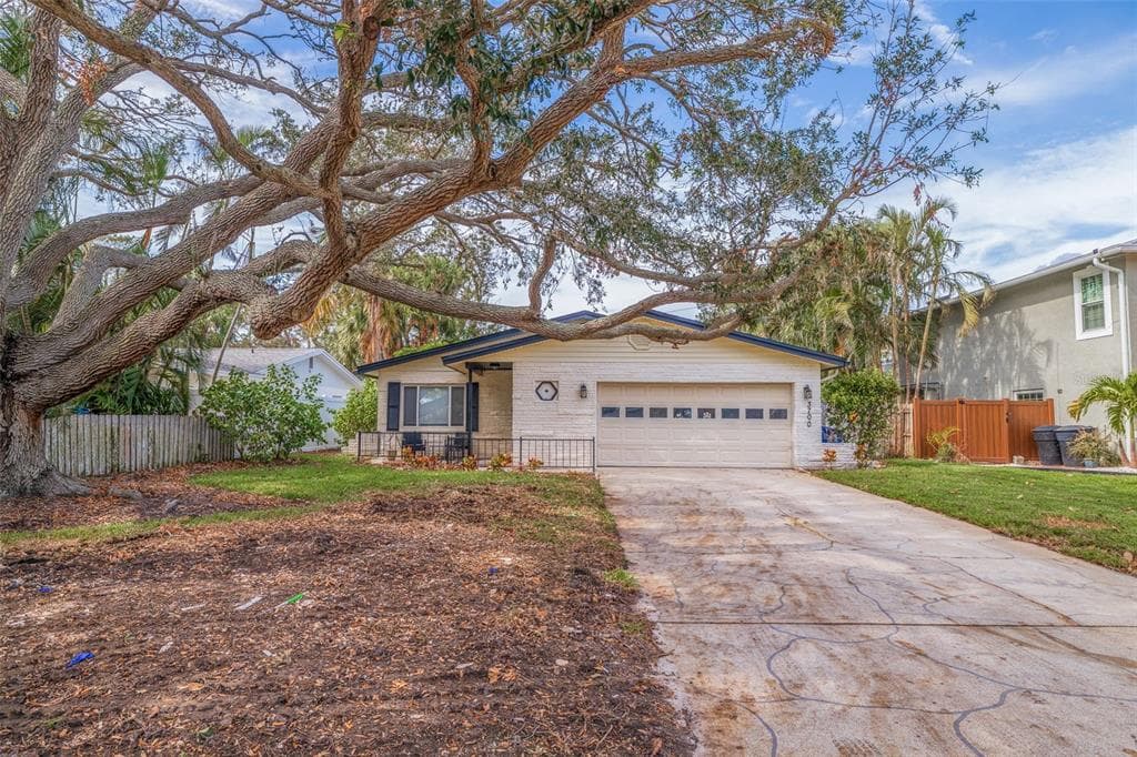 3700 BAYSHORE BOULEVARD NE ST PETERSBURG, FL 33703