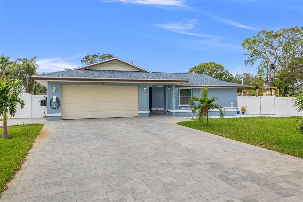 14113 COOK DRIVE LARGO, FL 33774