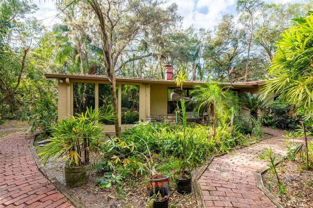 14824 N 23RD STREET LUTZ, FL 33549