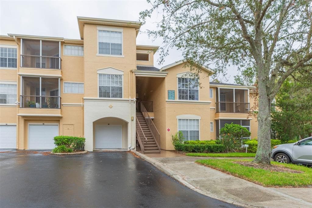 5125 PALM SPRINGS BOULEVARD UNIT 2204 TAMPA, FL 33647