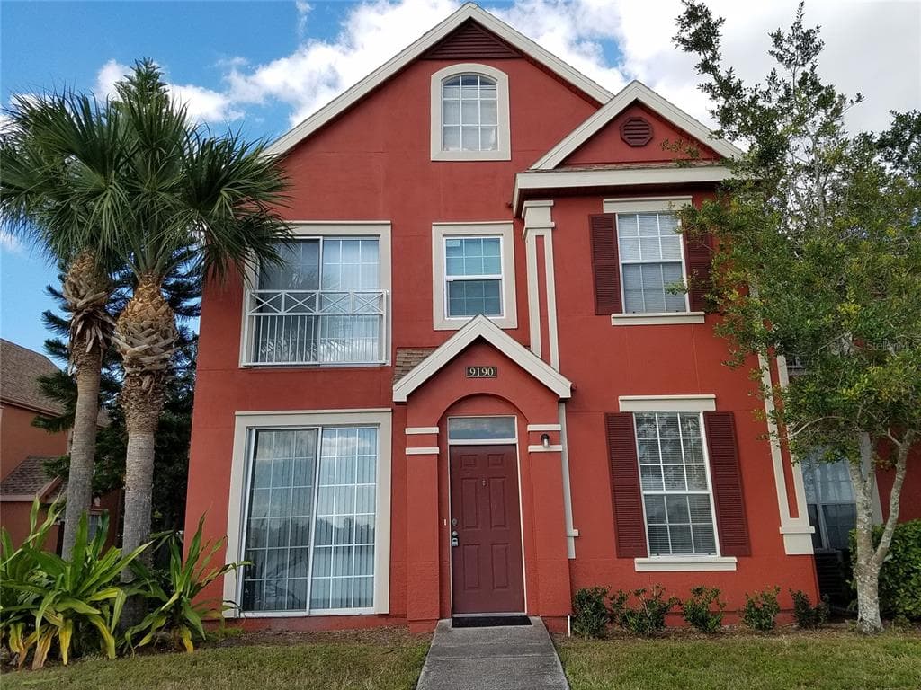 9190 LAKE CHASE ISLAND WAY UNIT 9190 TAMPA, FL 33626