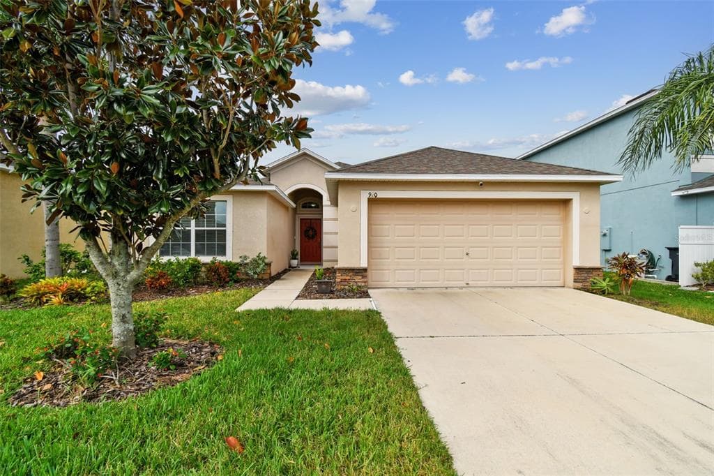 920 MEADOW GLADE DRIVE RUSKIN, FL 33570