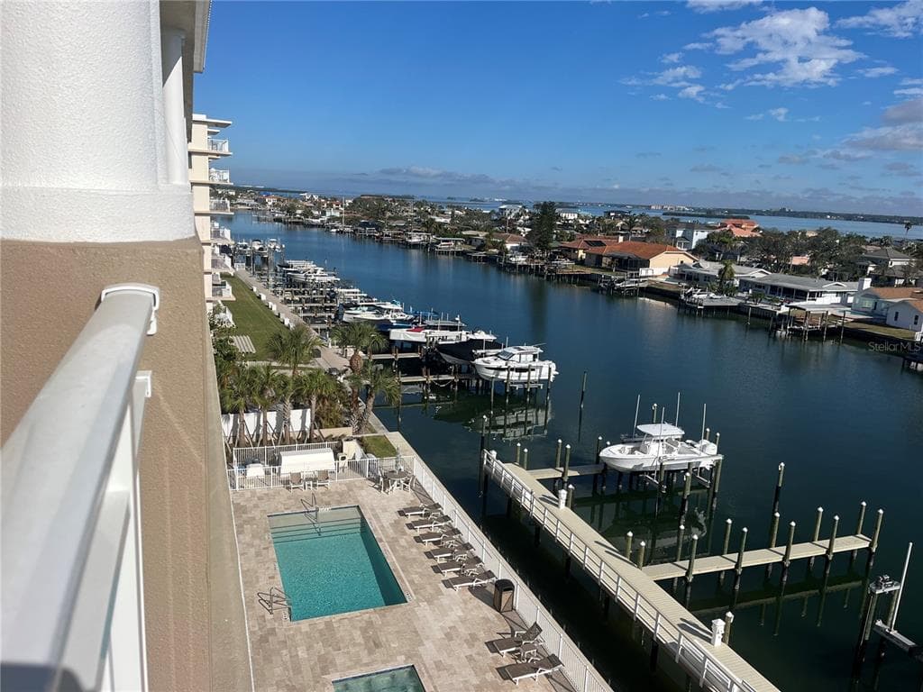 125 ISLAND WAY UNIT 605 CLEARWATER BEACH, FL 33767