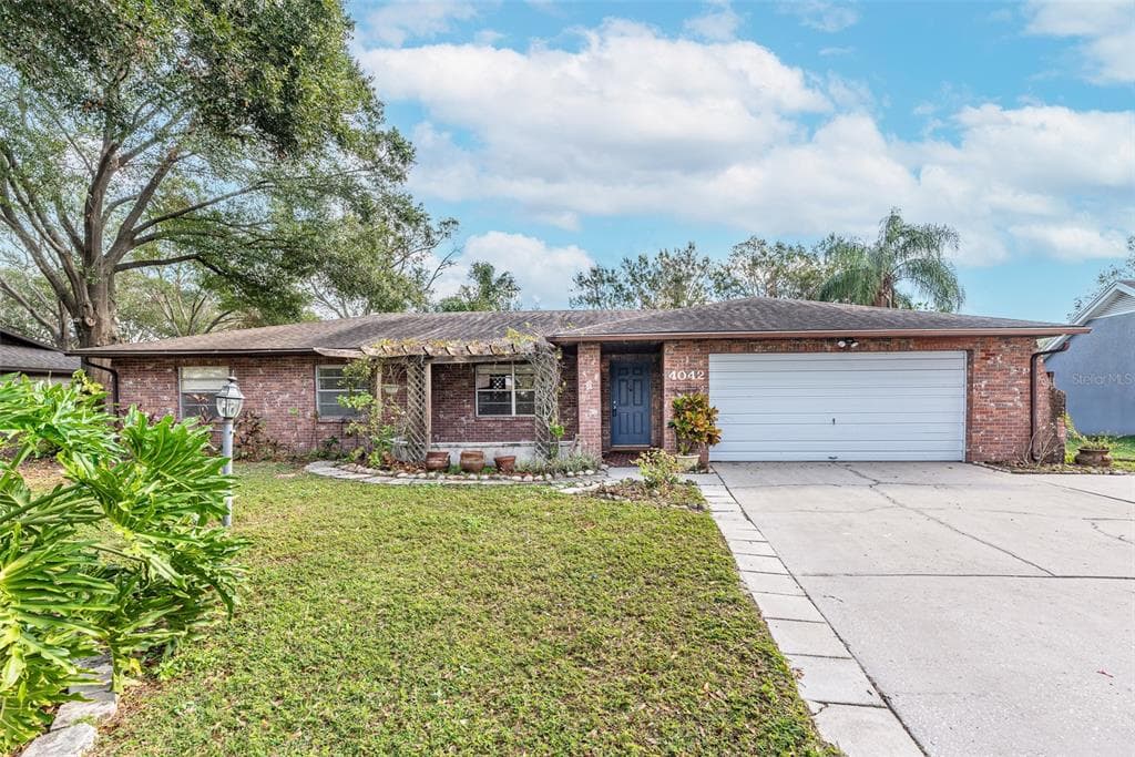 4042 STONEHENGE ROAD MULBERRY, FL 33860