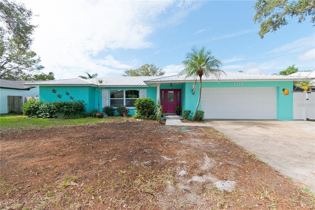 1250 DINNERBELL LANE E DUNEDIN, FL 34698