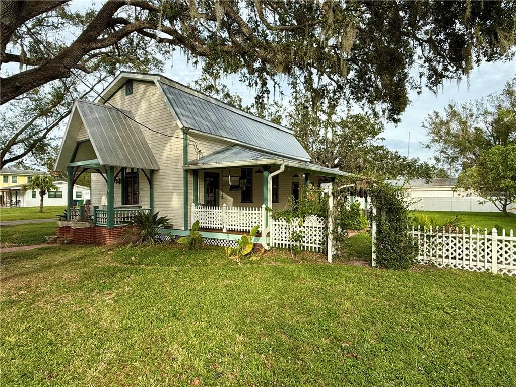 7002 SHAMROCK ROAD S TAMPA, FL 33616