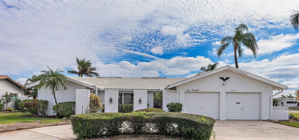 2000 KANSAS AVENUE NE ST PETERSBURG, FL 33703