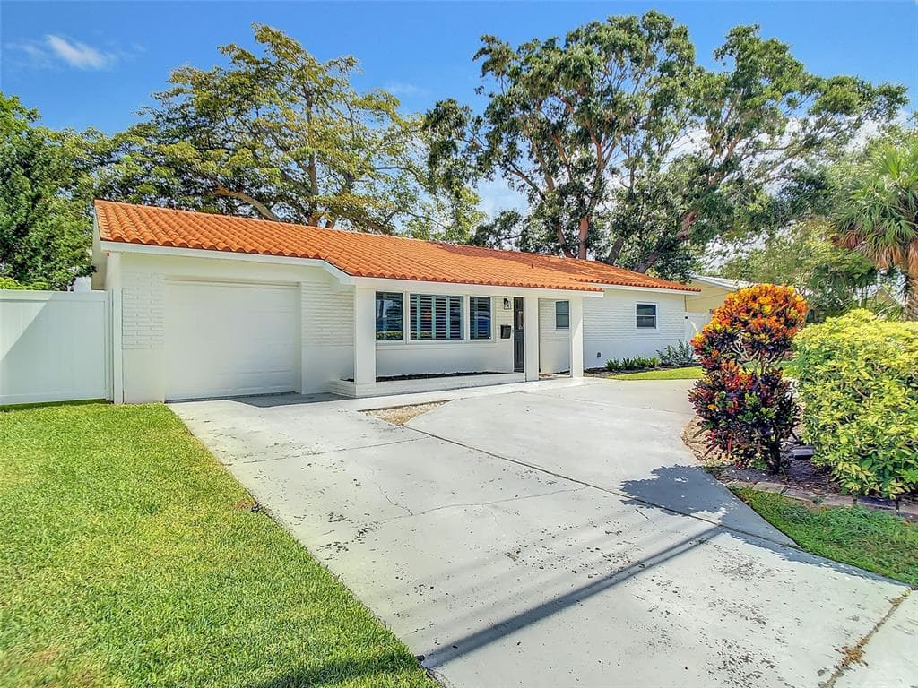 7841 CAUSEWAY BOULEVARD S ST PETERSBURG, FL 33707