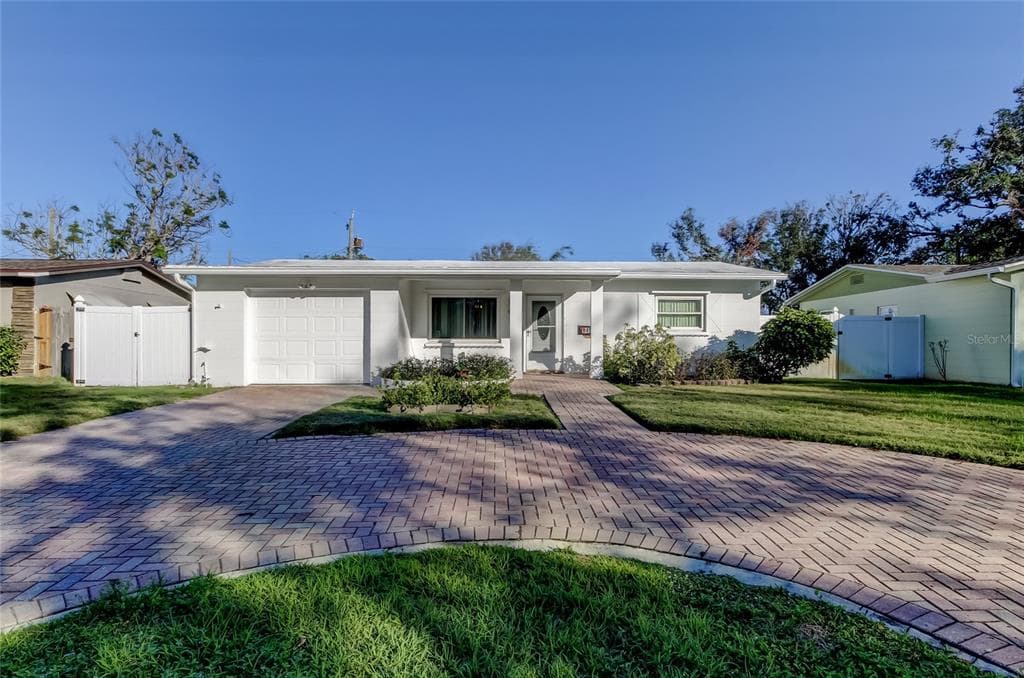 8495 109TH STREET SEMINOLE, FL 33772