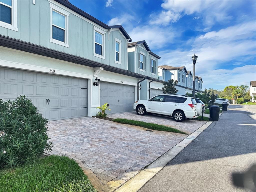 358 SURFSIDE AVENUE NE ST PETERSBURG, FL 33716