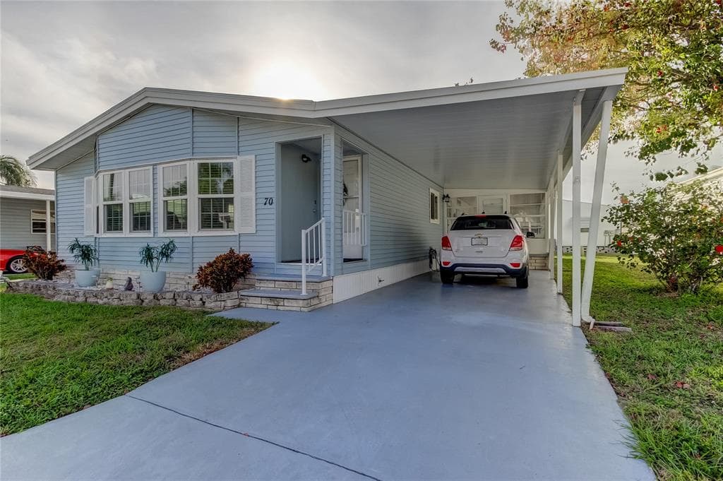 70 PELICAN DRIVE E