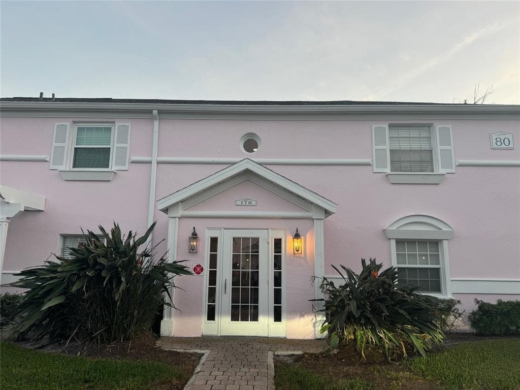 178 POMPANO DRIVE SE UNIT B ST PETERSBURG, FL 33705