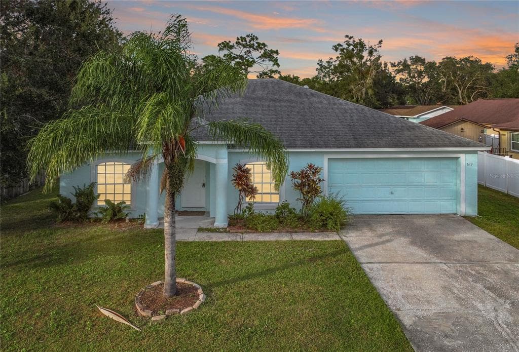 613 POLYNESIAN COURT KISSIMMEE, FL 34758