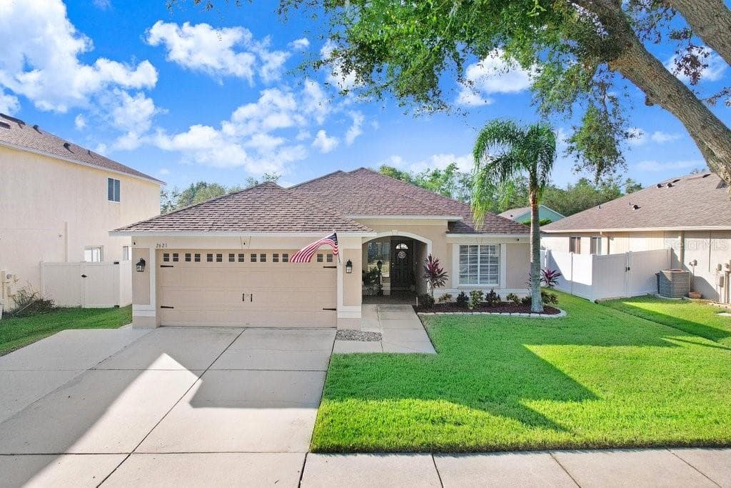 2621 BUCKHORN PRESERVE BOULEVARD VALRICO, FL 33596