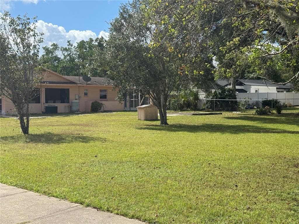 157 PLANTATION ROAD DEBARY, FL 32713