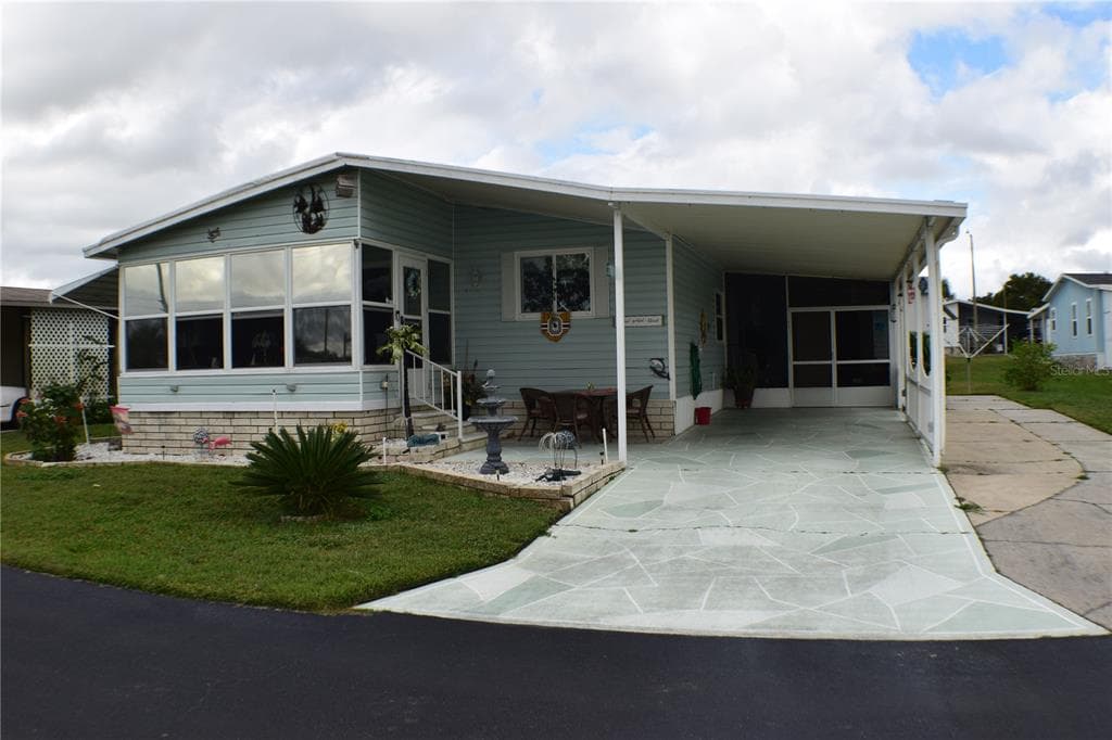 37611 AMIGO DRIVE ZEPHYRHILLS, FL 33541