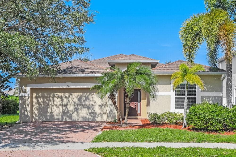 5109 LAYTON DRIVE VENICE, FL 34293