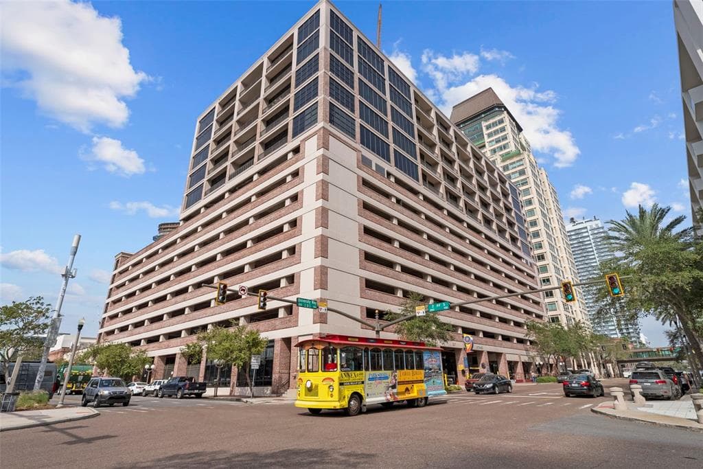 175 2ND STREET S UNIT 1009 ST PETERSBURG, FL 33701