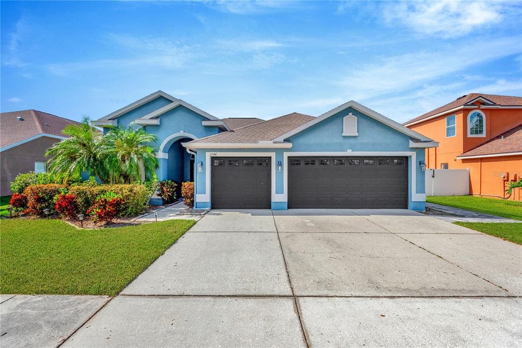 1544 MIRA LAGO CIRCLE RUSKIN, FL 33570