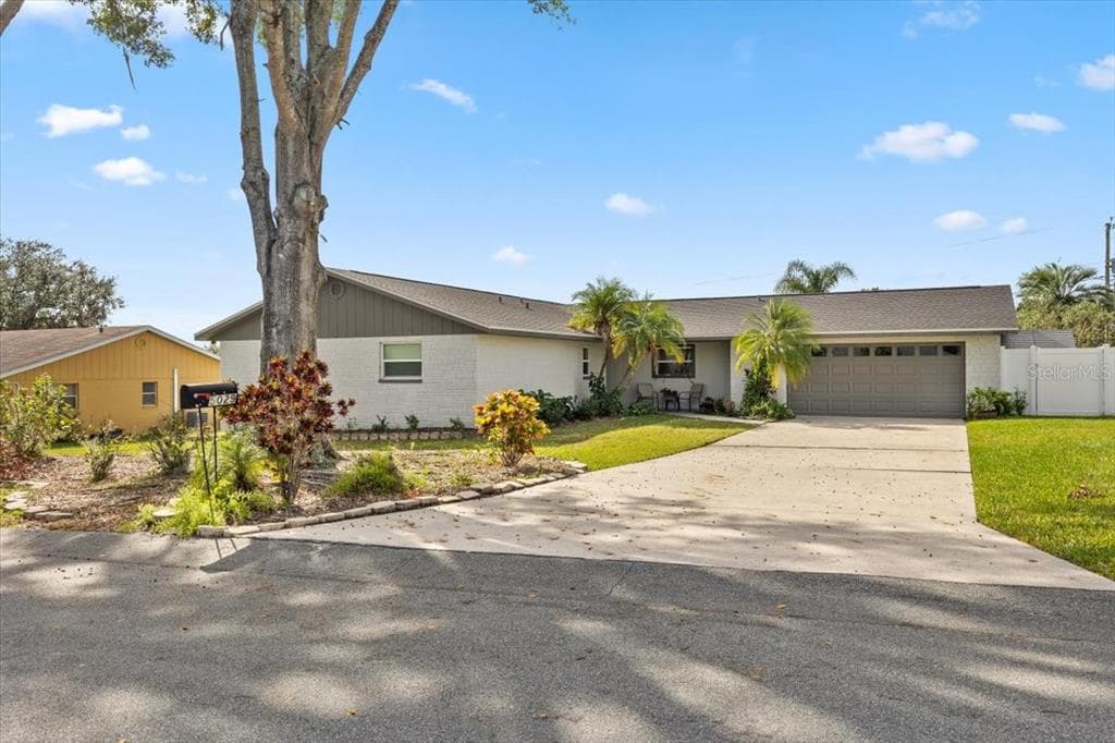 5029 SHEFFIELD ROAD LAKELAND, FL 33813