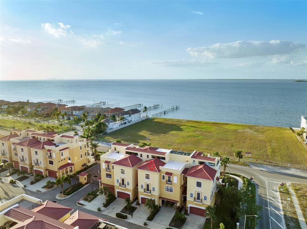 6422 MAYRA SHORES LANE APOLLO BEACH, FL 33572