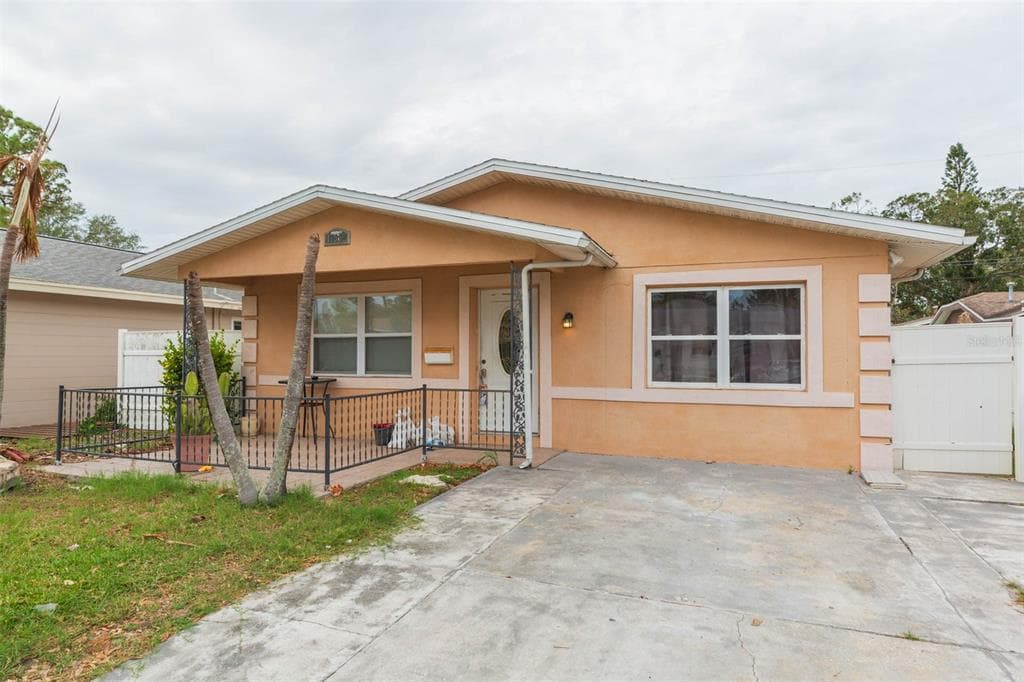 1755 SHORE ACRES BOULEVARD NE ST PETERSBURG, FL 33703
