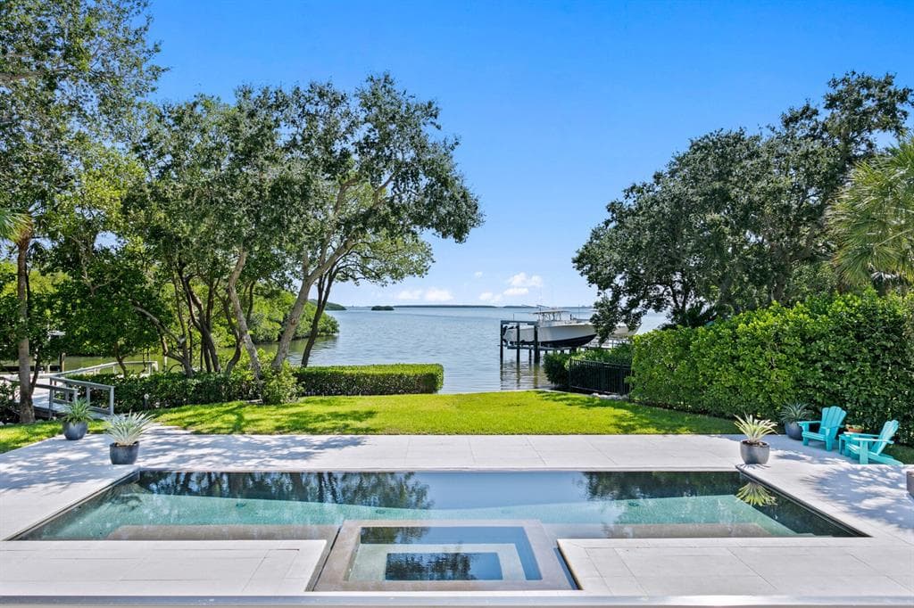 1883 BAYVIEW DRIVE TIERRA VERDE, FL 33715