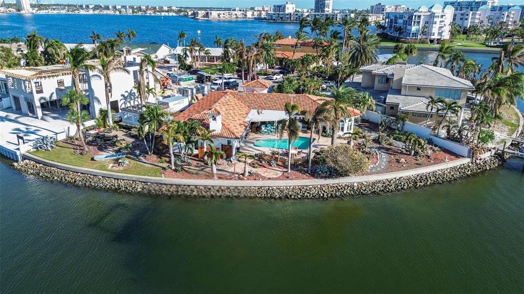 1273 79TH STREET S ST PETERSBURG, FL 33707