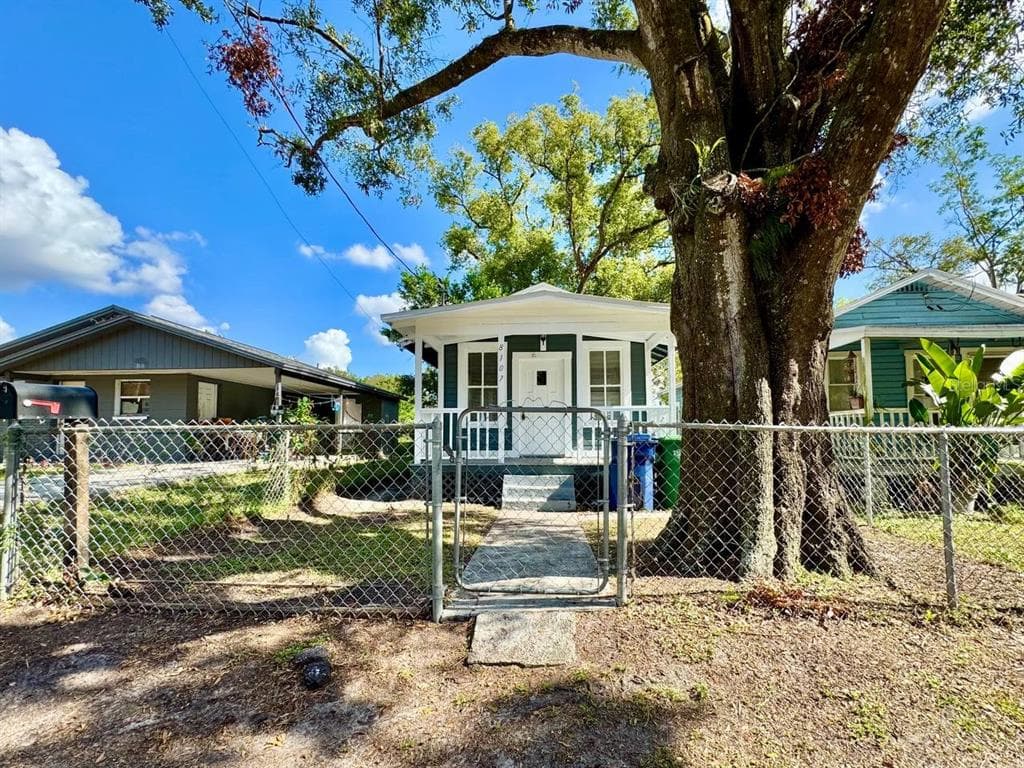 8107 13TH STREET N TAMPA, FL 33604