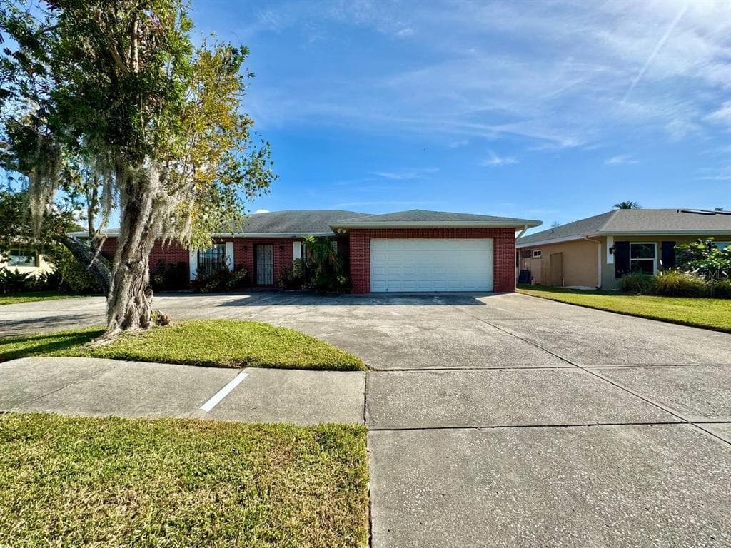 5815 SCHOONER WAY TAMPA, FL 33615