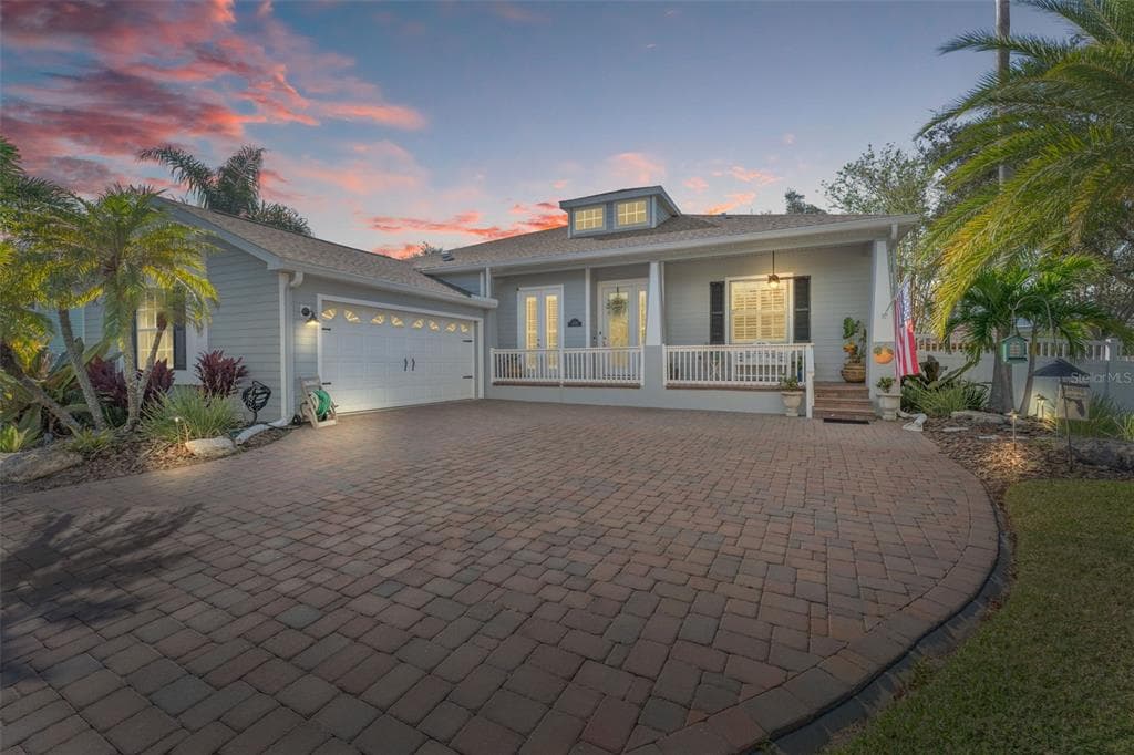 2800 SWAN CIRCLE DUNEDIN, FL 34698