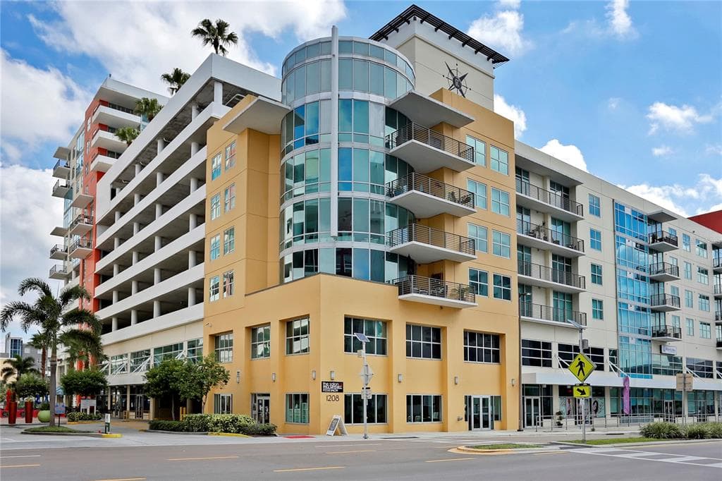 1120 E KENNEDY BOULEVARD UNIT 1210 TAMPA, FL 33602