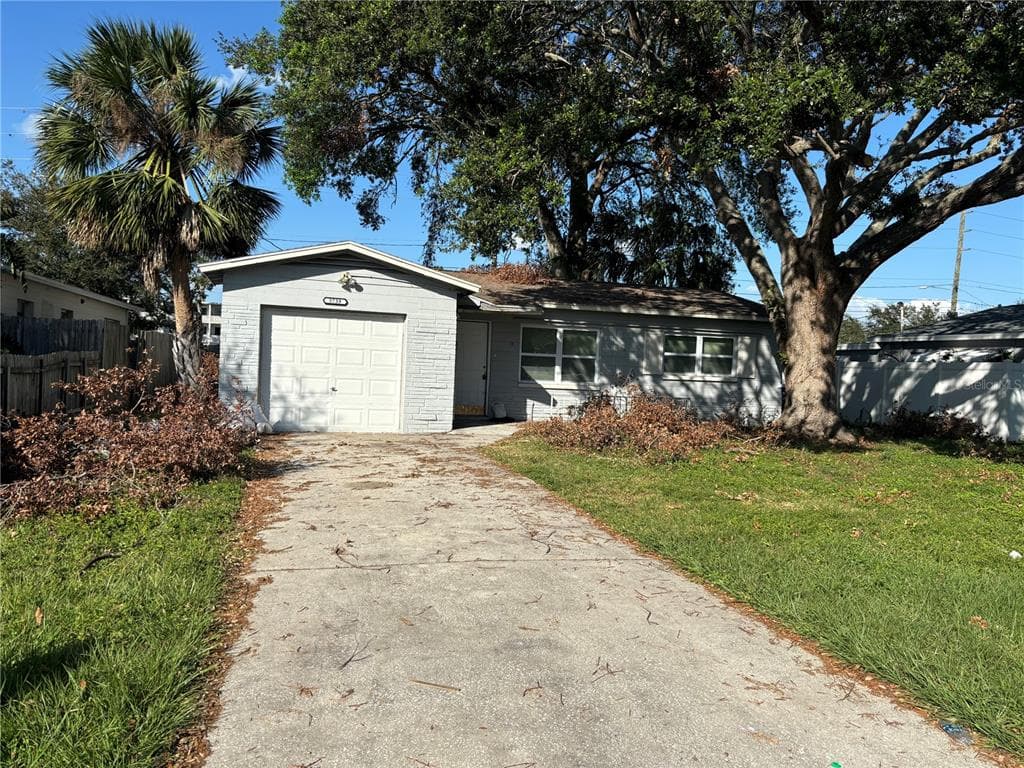 5739 DARTMOUTH AVENUE N ST PETERSBURG, FL 33710