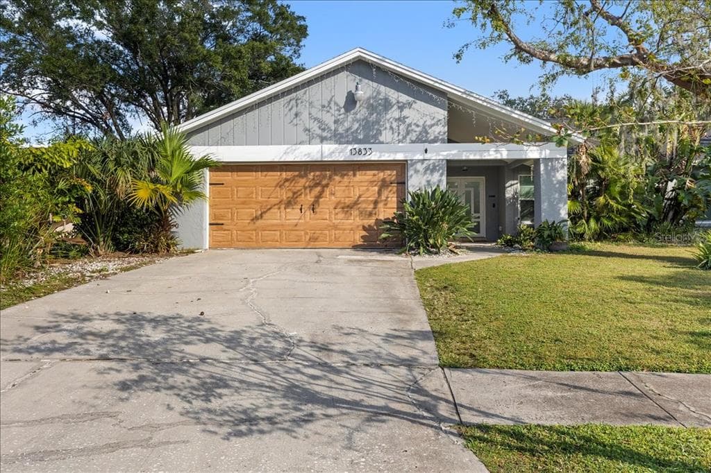 13833 CHERRY CREEK DRIVE TAMPA, FL 33618