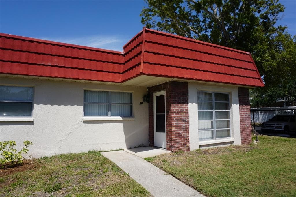 5860 38TH AVENUE N UNIT 36 ST PETERSBURG, FL 33710