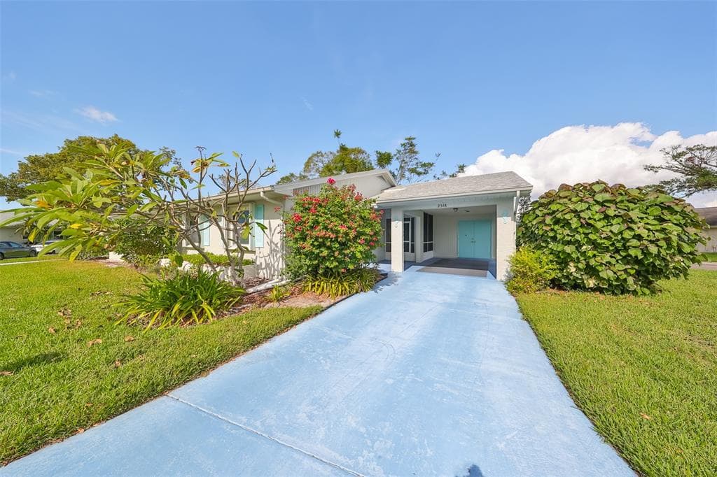 2318 GRENOBLE PLACE SUN CITY CENTER, FL 33573