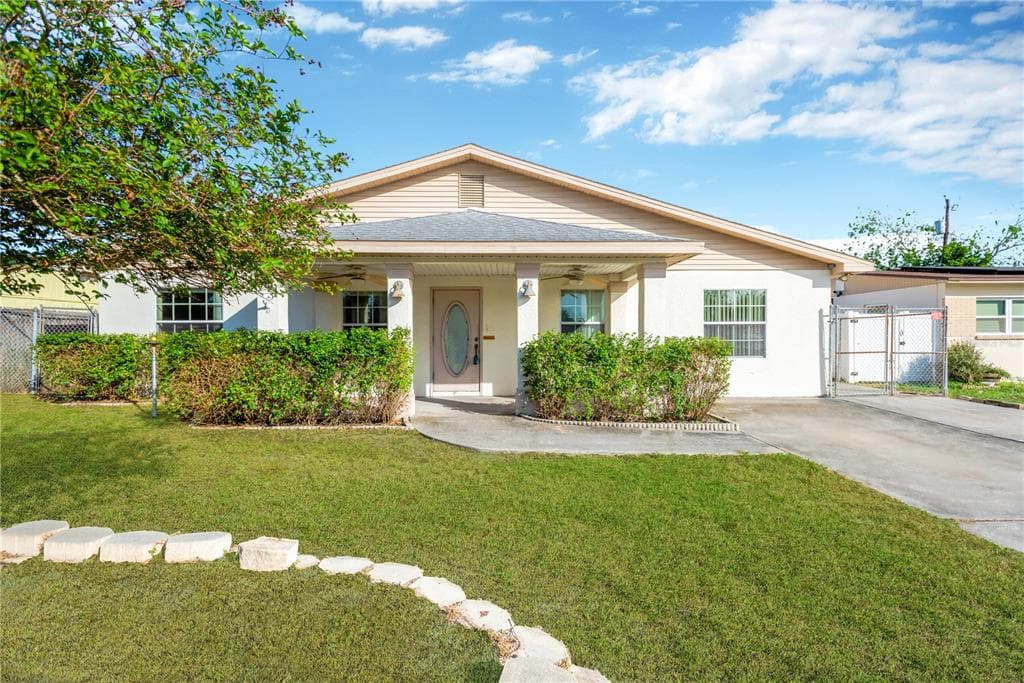 4923 TOWN N COUNTRY BOULEVARD TAMPA, FL 33615