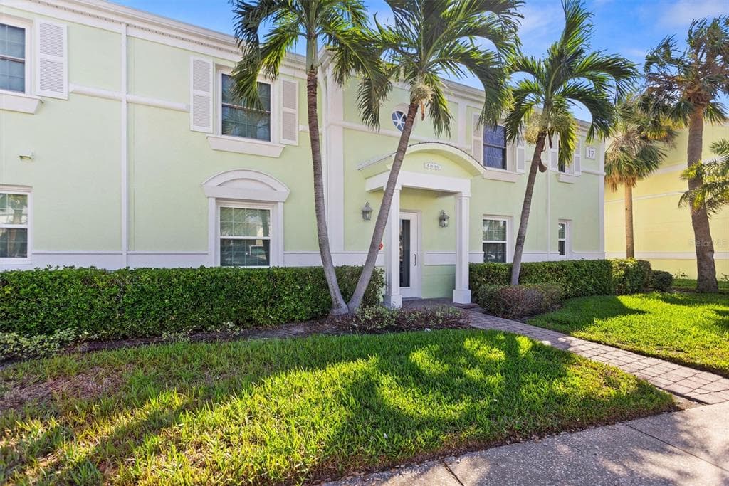 4890 COQUINA KEY DRIVE SE UNIT D ST PETERSBURG, FL 33705