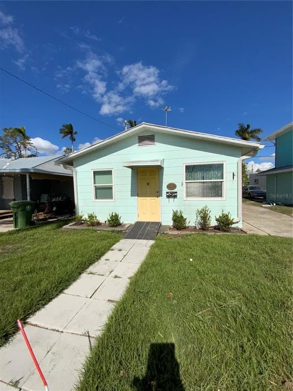 57 SEMINOLE DRIVE BRADENTON, FL 34208