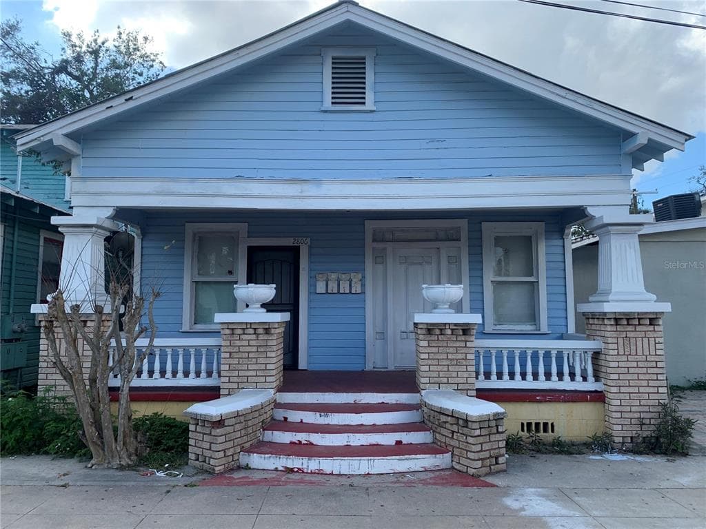2806 N TAMPA STREET TAMPA, FL 33602