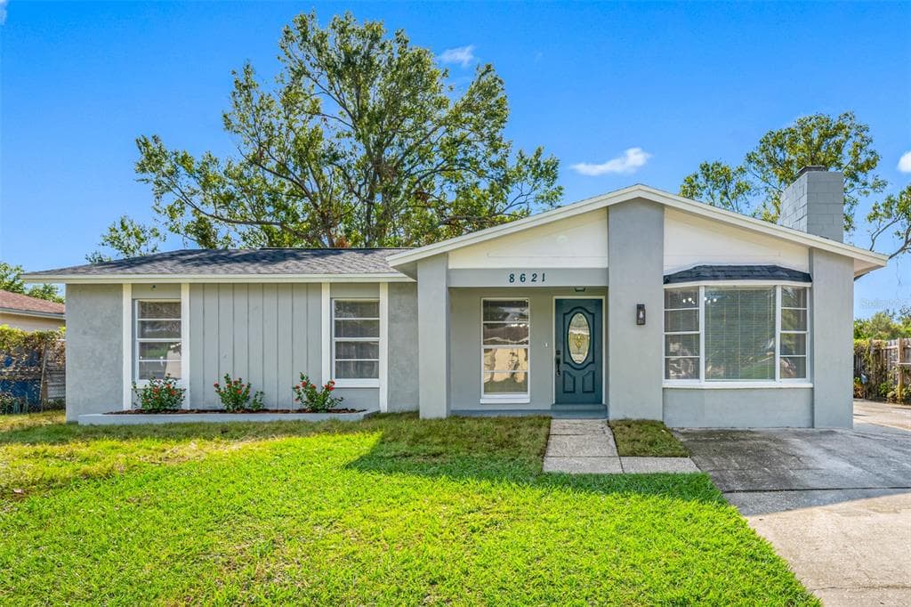 8621 FISH LAKE ROAD TAMPA, FL 33619