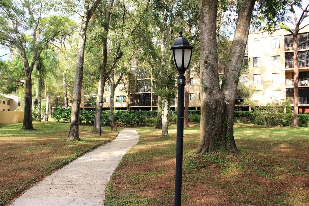 3076 EASTLAND BOULEVARD UNIT 106 CLEARWATER, FL 33761