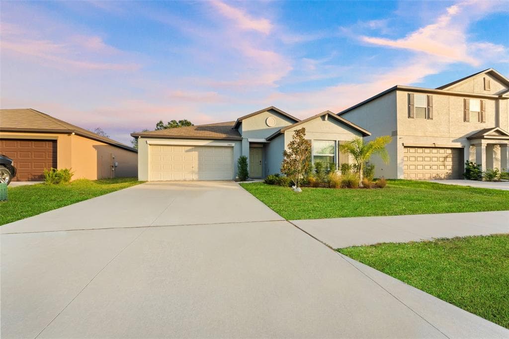 5460 BLUE AZURE DRIVE WIMAUMA, FL 33598