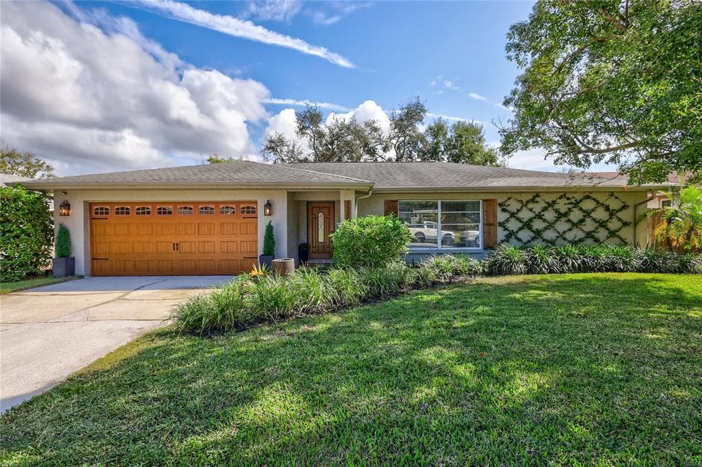 3385 HYDE PARK DRIVE CLEARWATER, FL 33761