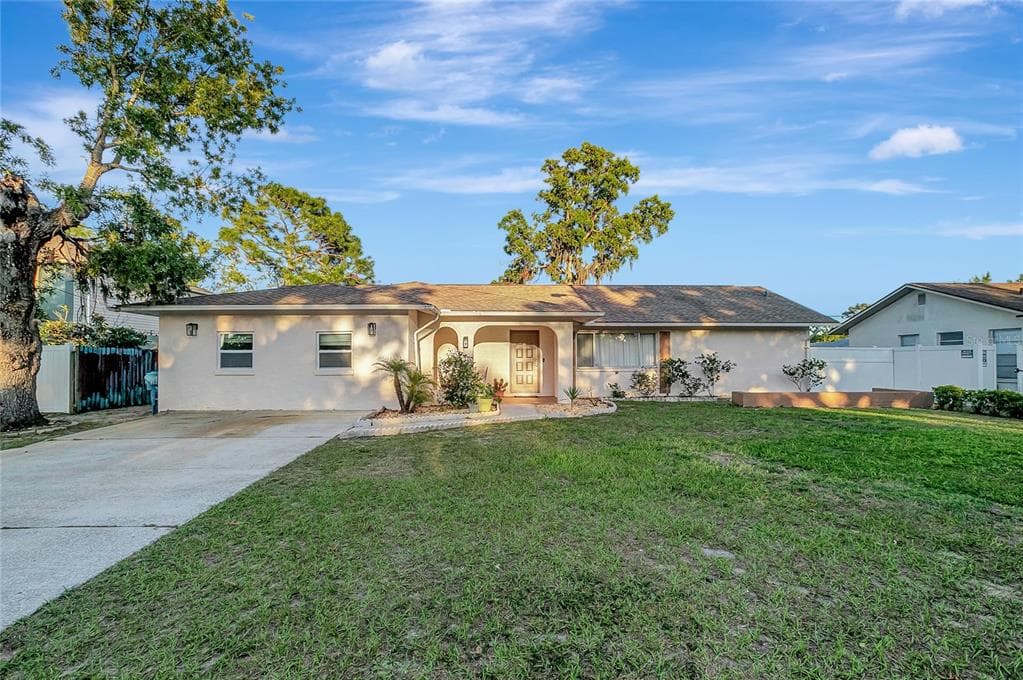 10048 GIFFORD DRIVE SPRING HILL, FL 34608