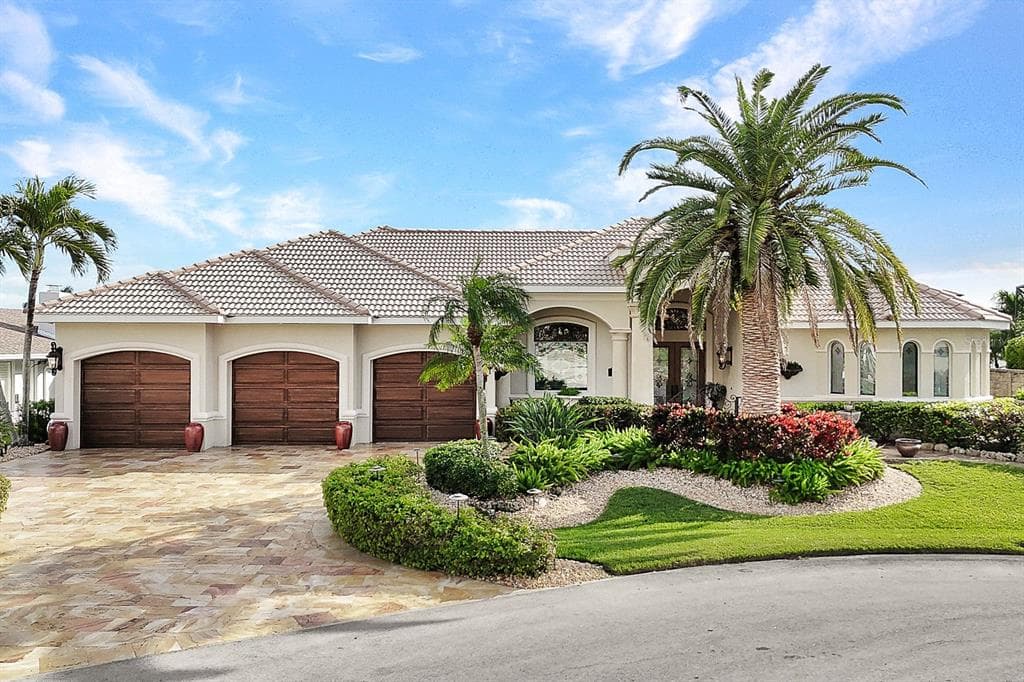 2620 SE 21ST PLACE CAPE CORAL, FL 33904