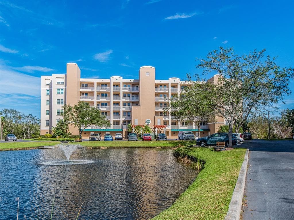 6550 SHORELINE DRIVE UNIT 7502 ST PETERSBURG, FL 33708