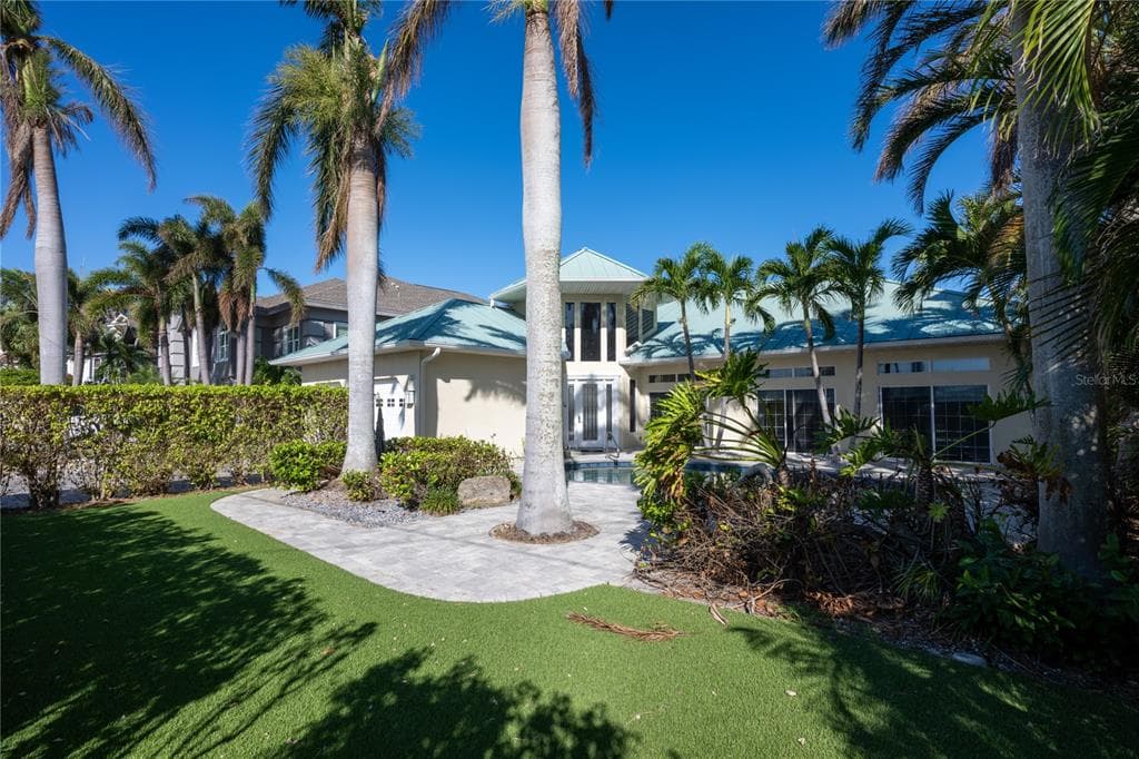 31 SUNSET BAY DRIVE BELLEAIR, FL 33756